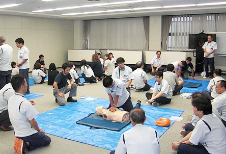 Emergency life-saving seminar image